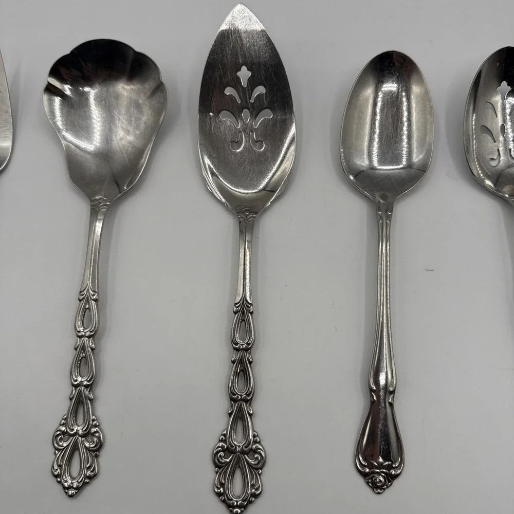 Oneida Chandelier 10 Different Pcs Dinner Fork + Community Stainless Flatware